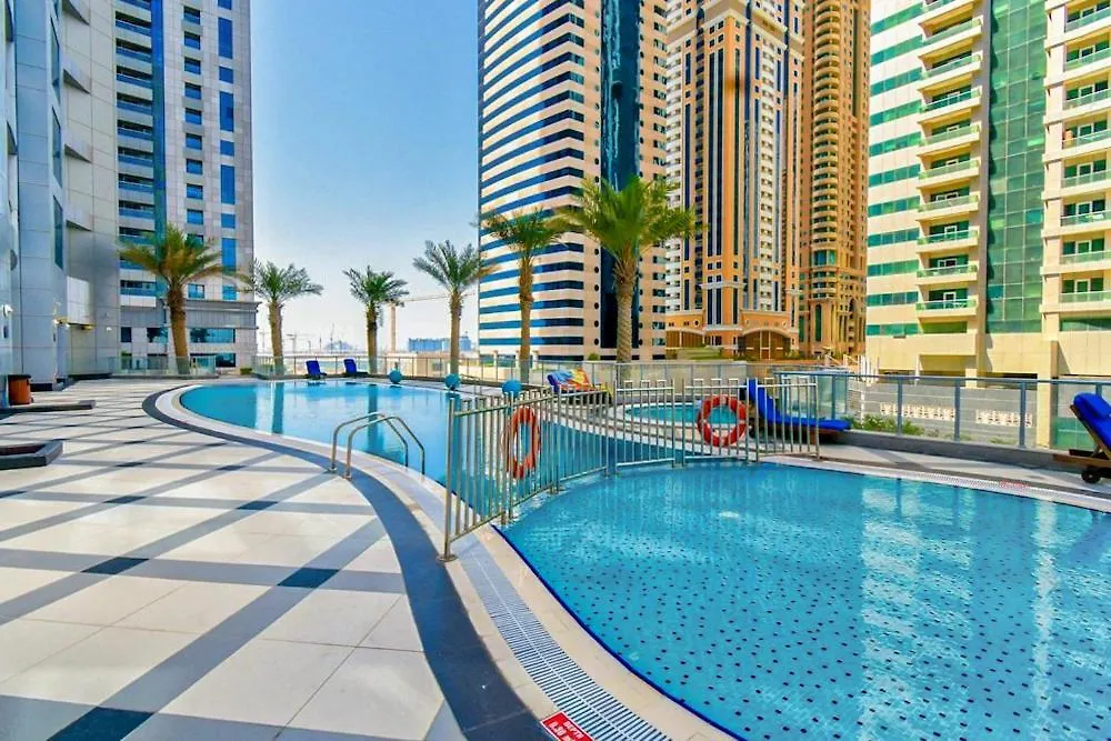 Higuests - Luxurious High-Rise Apartment With Stunning Views location
