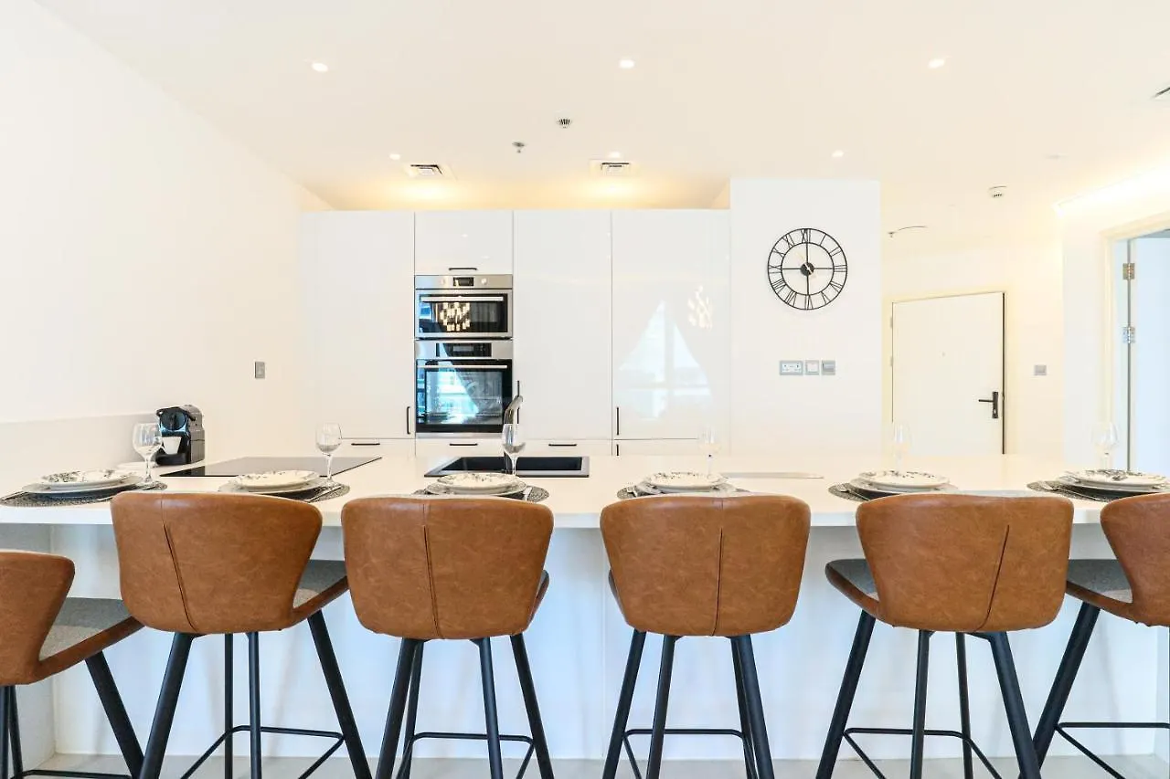 Higuests - Luxurious High-Rise Apartment With Stunning Views Dubai