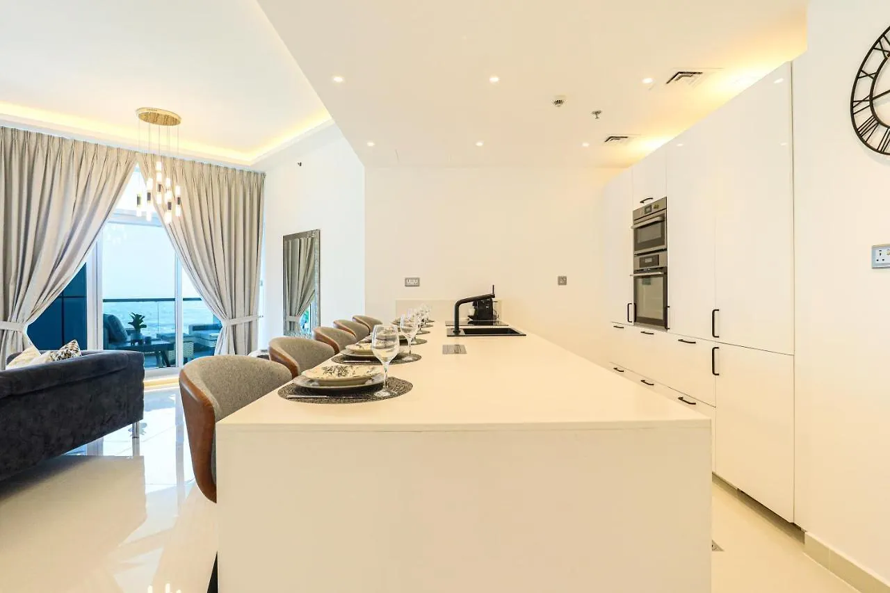 Higuests - Luxurious High-Rise Apartment With Stunning Views Dubai 0*,